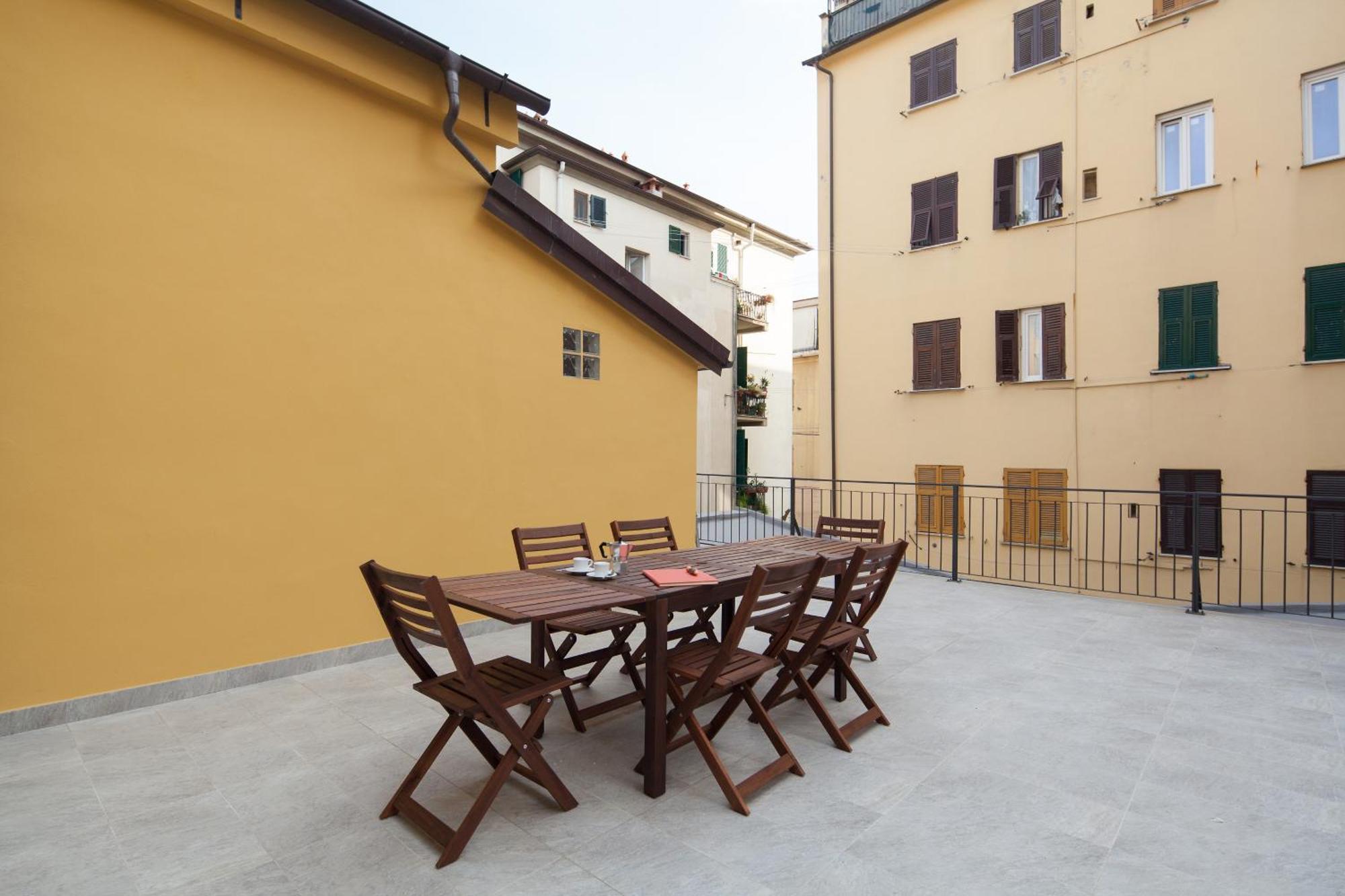 Cv5 - La Spezia City Center - Wide Modern Apartment Walking Distance To The Station To Cinque Terre - Big Terrace On The Roofs 외부 사진