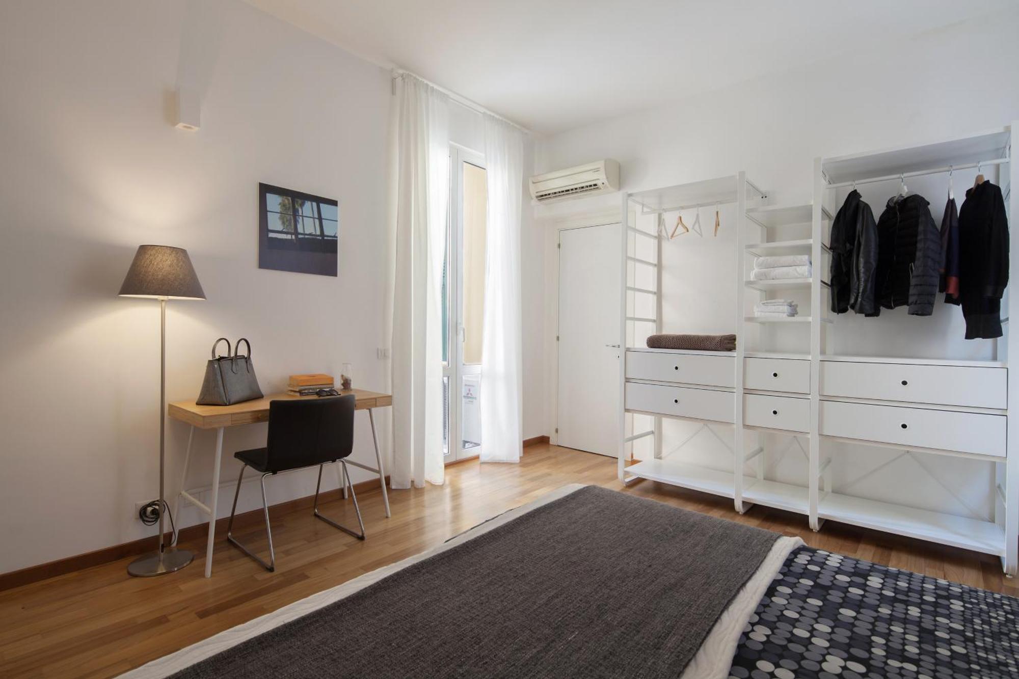 Cv5 - La Spezia City Center - Wide Modern Apartment Walking Distance To The Station To Cinque Terre - Big Terrace On The Roofs 외부 사진