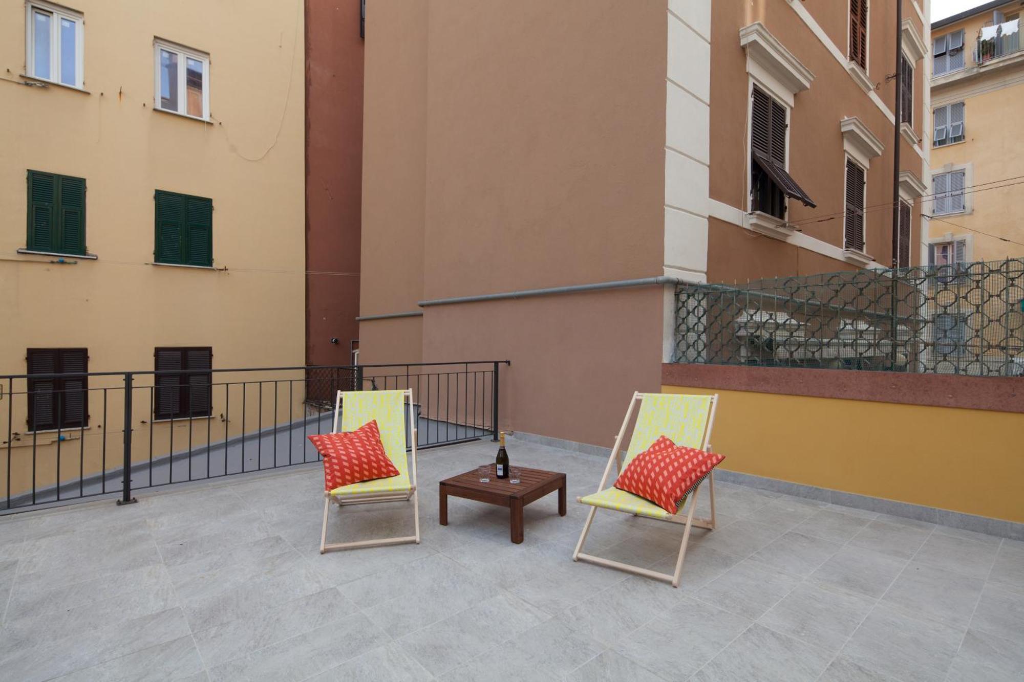 Cv5 - La Spezia City Center - Wide Modern Apartment Walking Distance To The Station To Cinque Terre - Big Terrace On The Roofs 외부 사진